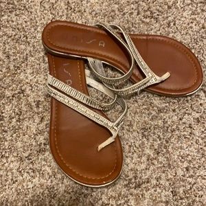 ✨BOGO FREE ✨ Sandles with Silver Sparkle